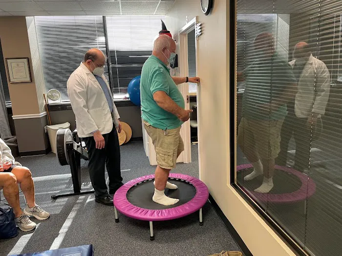 Advanced Spinal Care and Rehabilitation Picture 5