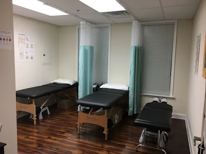 Harmonious Living Chiropractic Picture 2