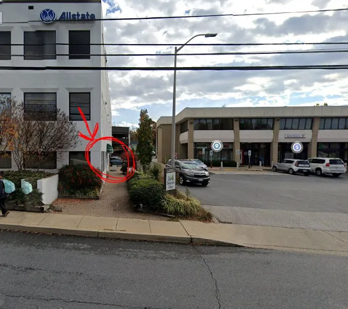 Life Chiropractic Clinics Picture 1