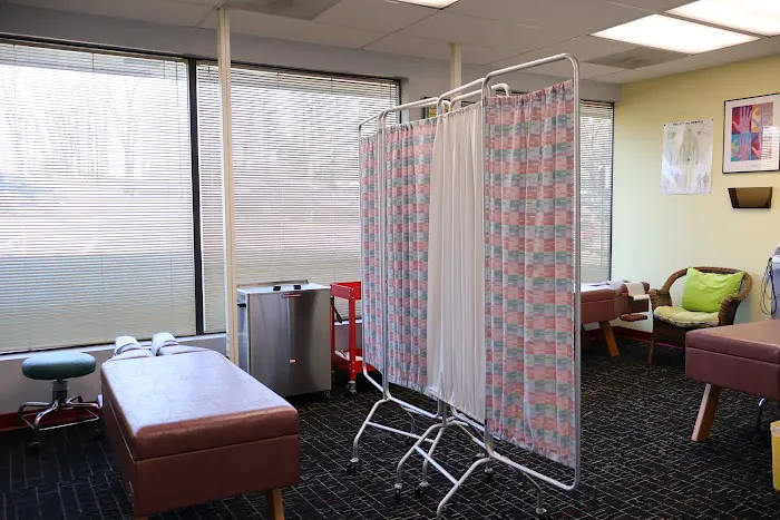 Healing Chiropractic & Rehab Center (Silver Spring) Picture 5