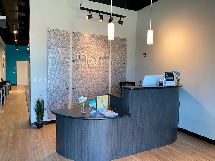 The Joint Chiropractic Picture 10