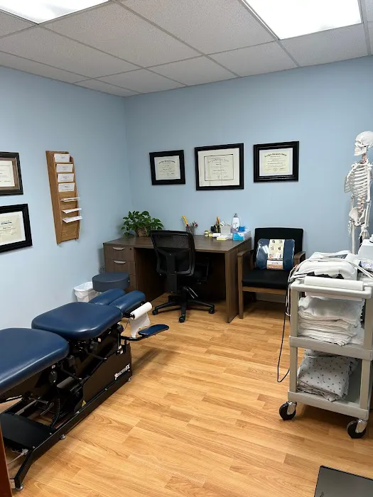 Healing Hands Chiropractic Picture 1