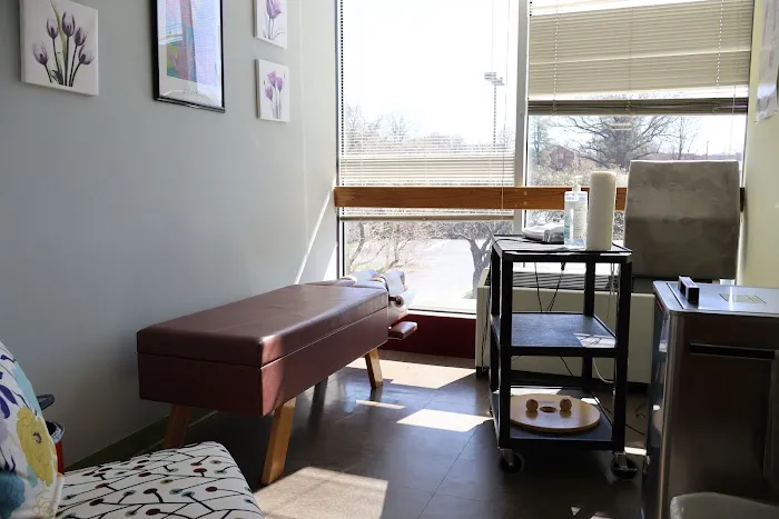 Healing Chiropractic & Rehab Center (Gaithersburg) Picture 3
