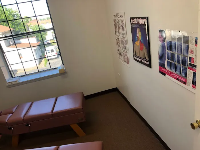 Carrillo Chiropractic Clinic Picture 3