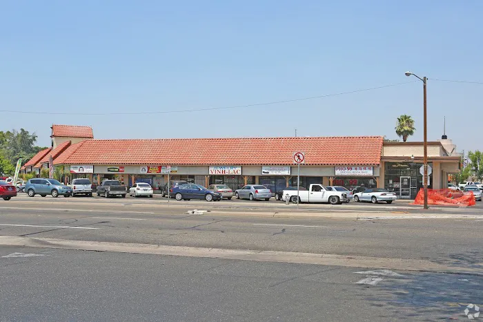 Yang Universal Chiro Care Inc Picture 1