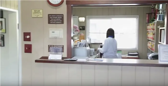 Reyna Chiropractic Clinic Picture 9