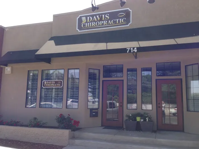 Davis Chiropractic Picture 1