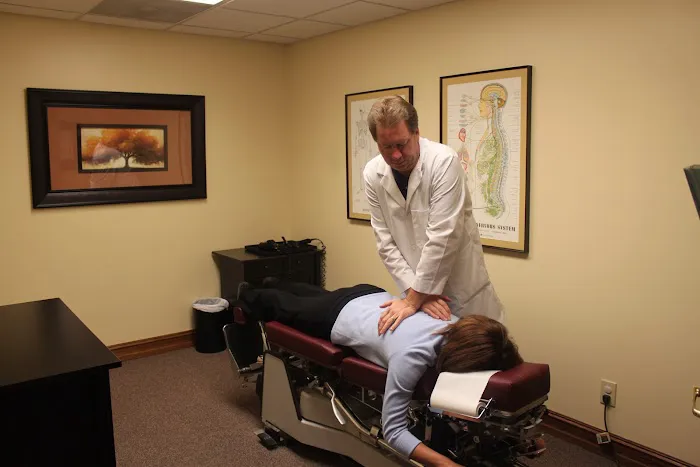Fuller Chiropractic Clinic: Garry T Fuller, DC Picture 4