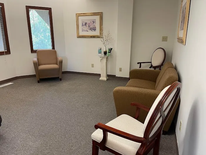 Avon Chiropractic Clinic Picture 4