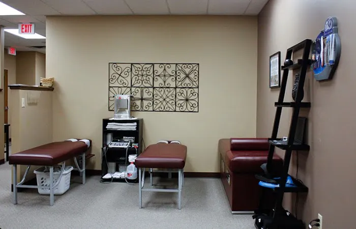 MaxLife Chiropractic Picture 1