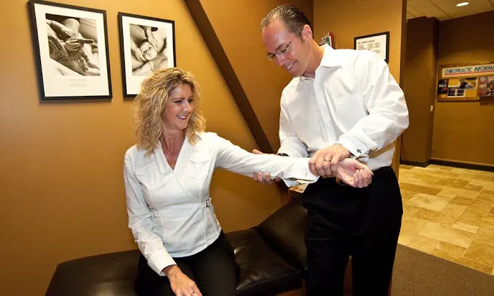 Chiroseattle - Tuttle DeLucchi Chiropractic Picture 4