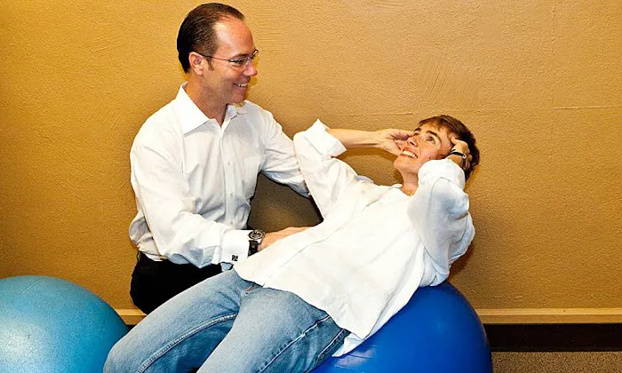 Chiroseattle - Tuttle DeLucchi Chiropractic Picture 6