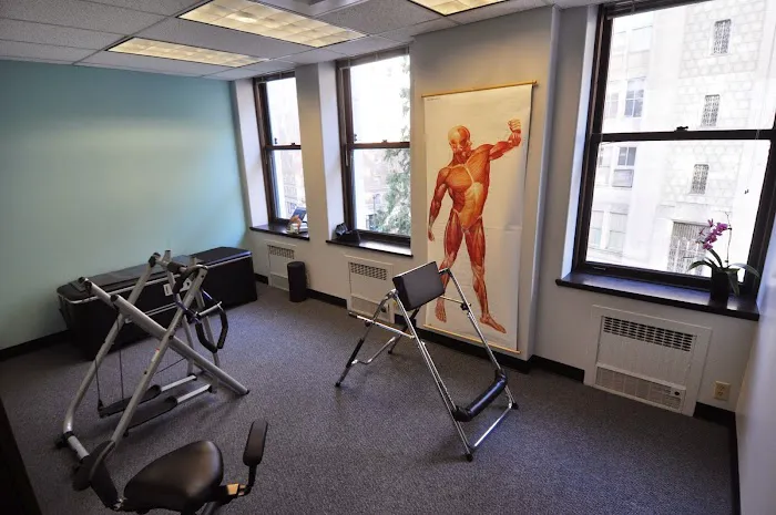 Seattle Total Health Chiropractor Picture 1