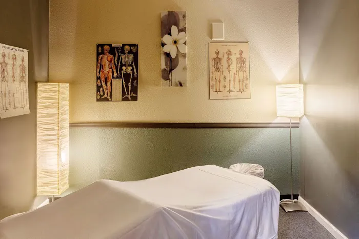 Flourish Chiropractic Spa Picture 10