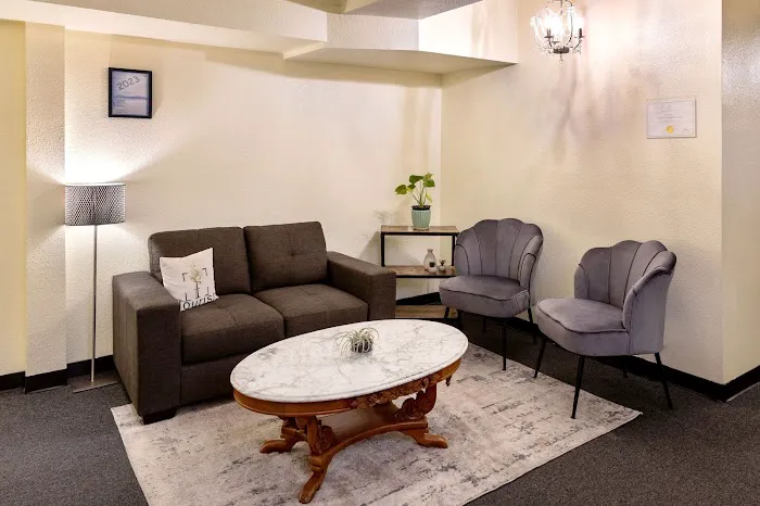 Flourish Chiropractic Spa Picture 5