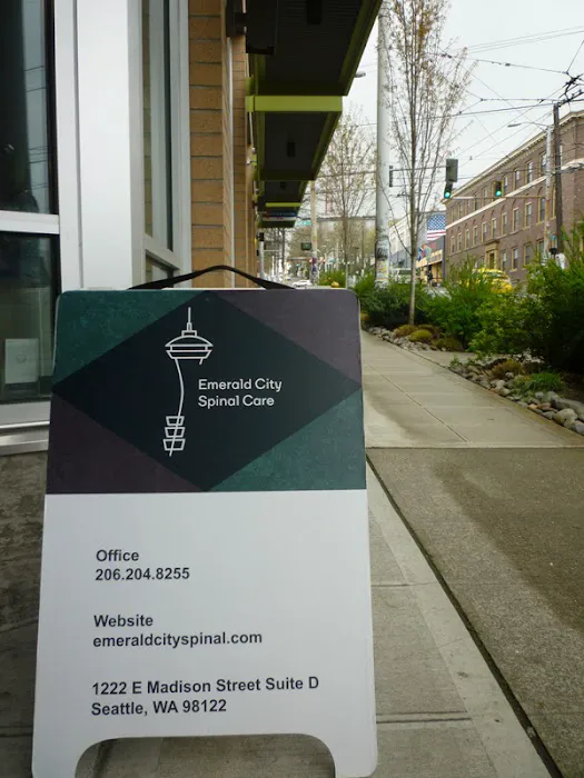 Emerald City Spinal Care Picture 9