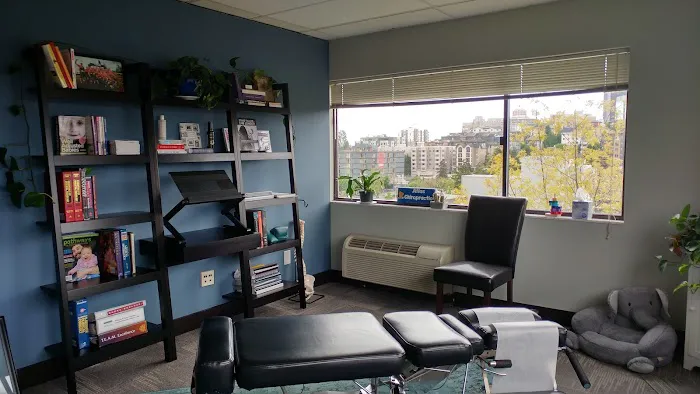 Atlas Chiropractic Health Center Picture 2