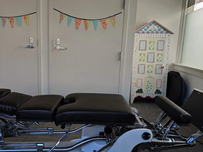 Devine Chiropractic & Rehab Center Picture 8