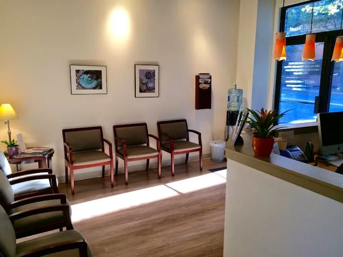Maxwell Chiropractic Offices - Lauren Aklinski, DC, PLLC Picture 3
