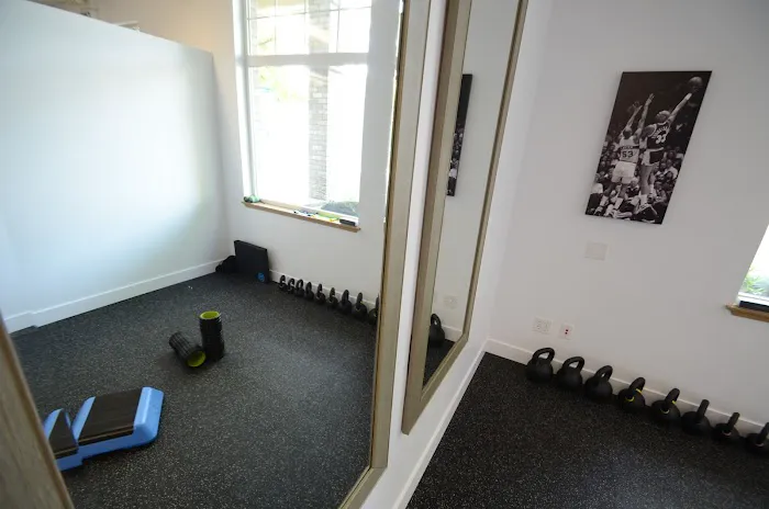 Ideal Motion Spine and Sports Therapy Picture 2
