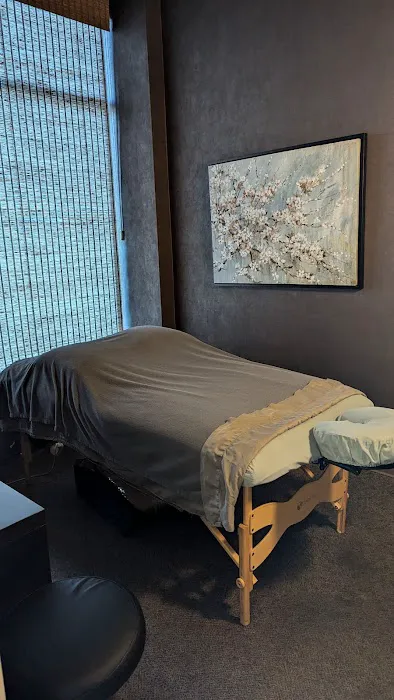 Eastlake Chiropractic and Massage Center Picture 9