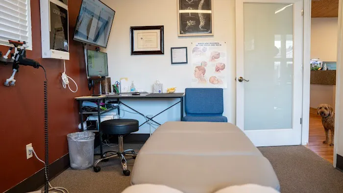 Edmonds Chiropractic and Sports Medicine Picture 1