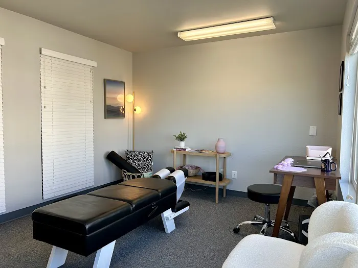 Aura Chiropractic Picture 3