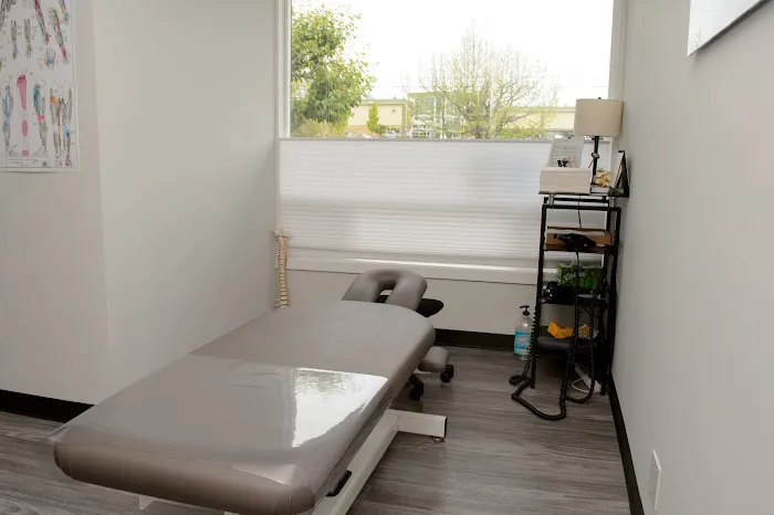 OK Chiropractic Clinic Picture 7