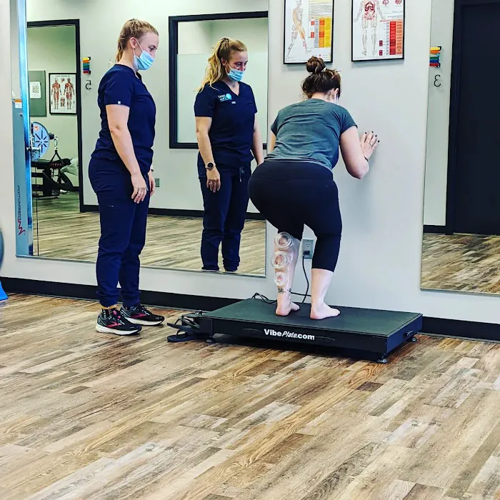 Head 2 Toe Spine & Sports Therapy Picture 8