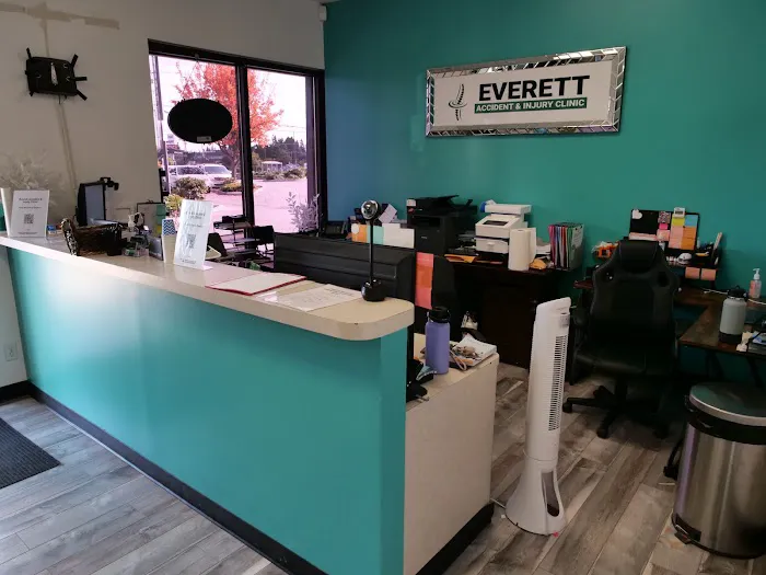 Everett Accident & Injury Clinic - Everett Car Accident Chiropractor Picture 2