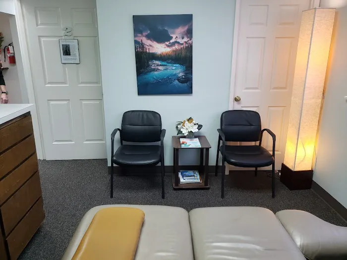Dorland Chiropractic Clinic Picture 9