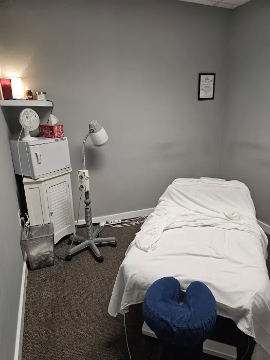 EDEN CLINIC | chiropractic, acupuncture, massage Picture 5