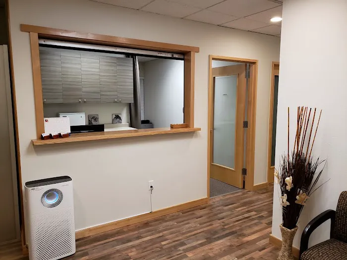 EDEN CLINIC | chiropractic, acupuncture, massage Picture 4