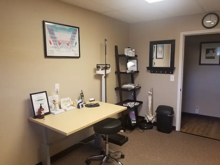 DR. LELAND PATRON - CHIROPRACTIC PHYSICIAN Picture 7