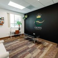 Crown Chiropractic ico