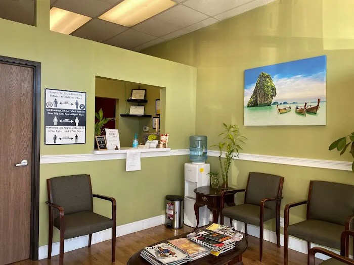 CHIROWORKS - Wellness Center Picture 2