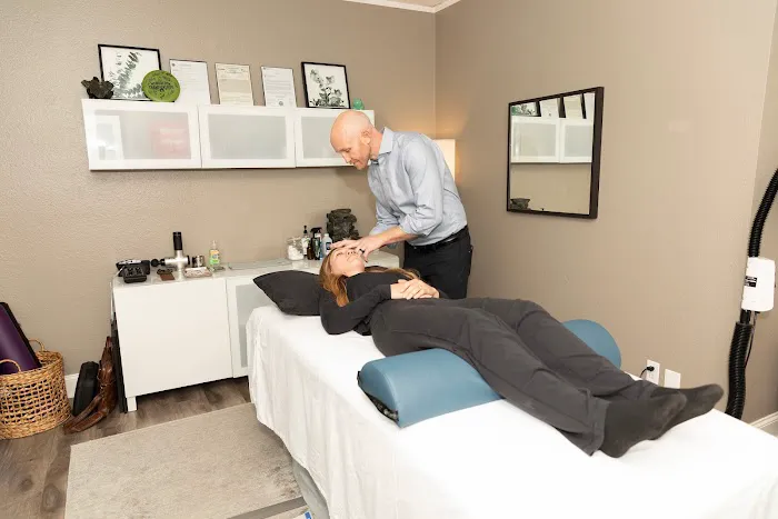 Peters Chiropractic Picture 3