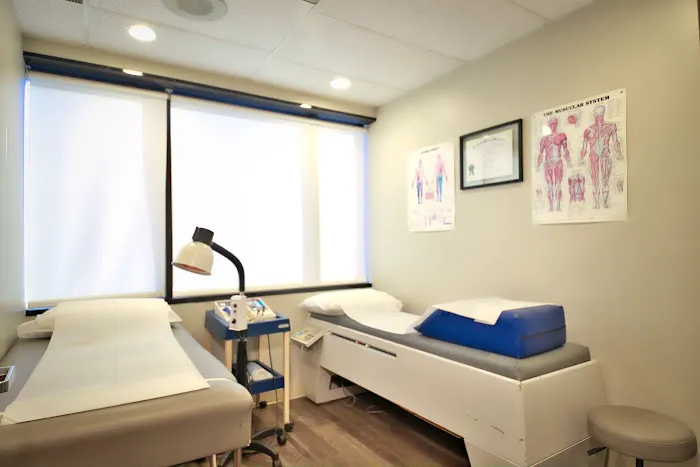 HB Chiropractic & Medical Center Picture 2