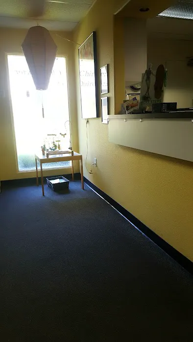 Rayas Chiropractic Picture 6