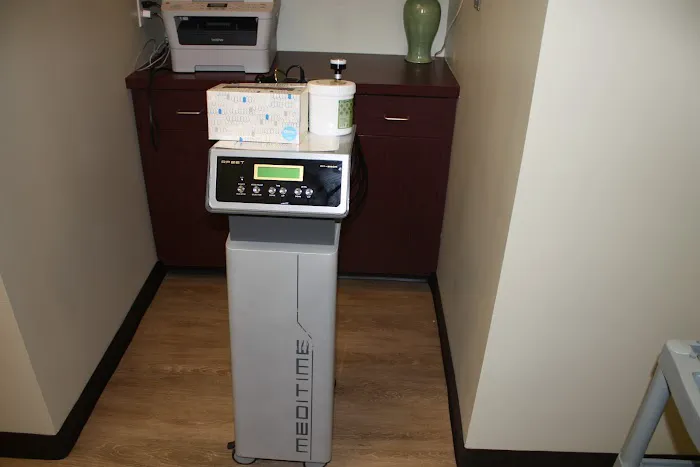 ONE HEALTHCARE / CHIROPRACTIC & ACUPUNCTURE Picture 10