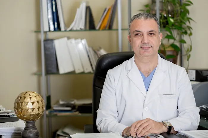 Spectrum Medical Group Los Angeles Knee Specialist & Chiropractor Picture 4