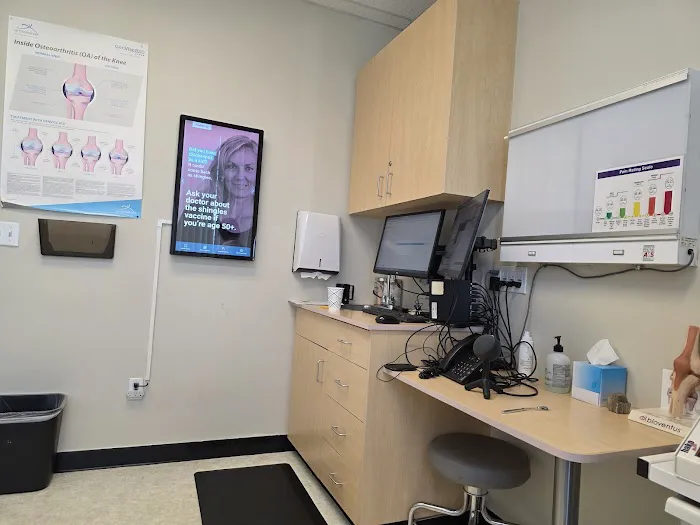 Spectrum Medical Group Los Angeles Knee Specialist & Chiropractor Picture 6