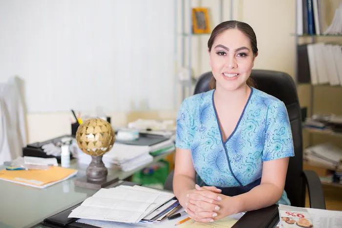 Spectrum Medical Group Los Angeles Knee Specialist & Chiropractor Picture 10
