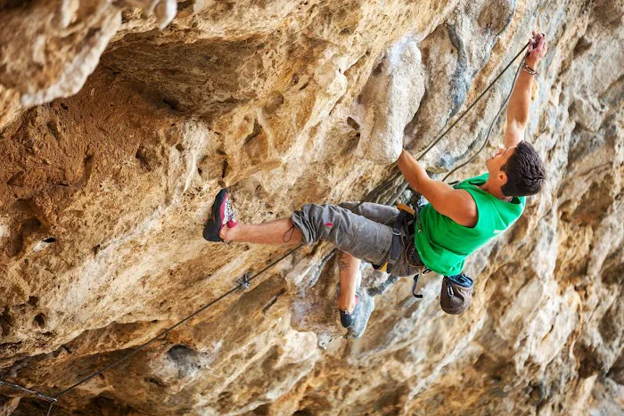 The Ultimate Therapy for Athletes: Daniel Varela MND Picture 1