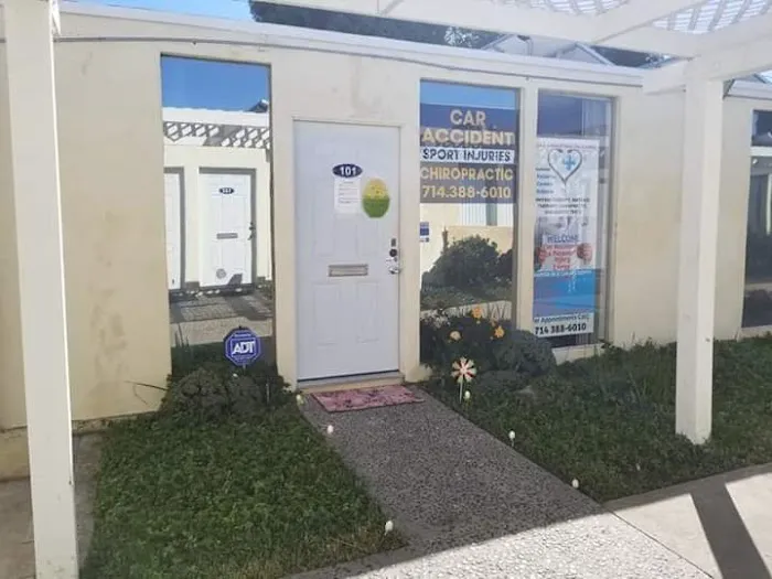 HOLT CHIROPRACTIC CLINIC Picture 6