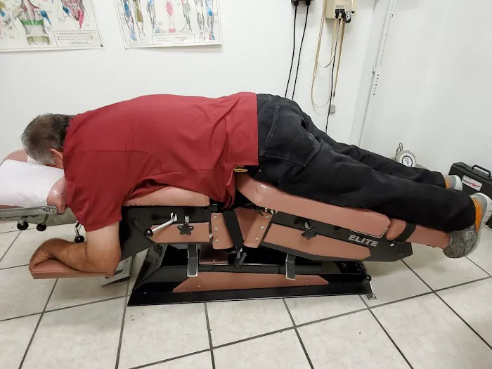 Ricardo Garcia Chiropractic Clinic Picture 9