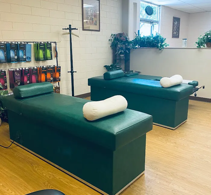 Dr. Delicia Paredes, D.C. Doctor of Chiropractic Picture 8