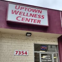Uptown Wellness Center ico