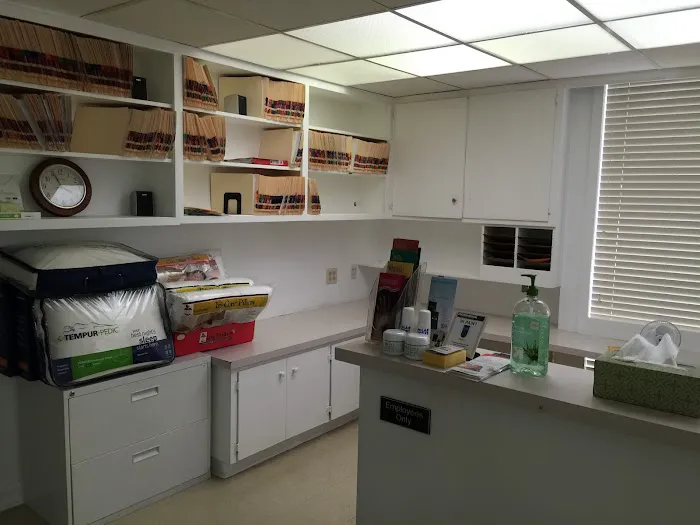 HSUAN WANG CHIROPRACTIC INC Picture 3