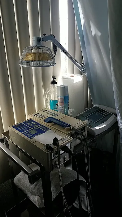 Hess Rehabilitation & Chiropractic Centers, Inc. Picture 4